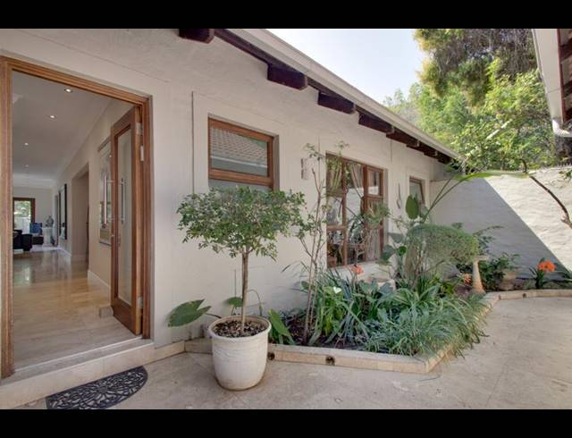 3 BEDROOM SIMPLEX FOR SALE IN SANDHURST